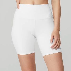 ALO-7" High-Waist Biker Short